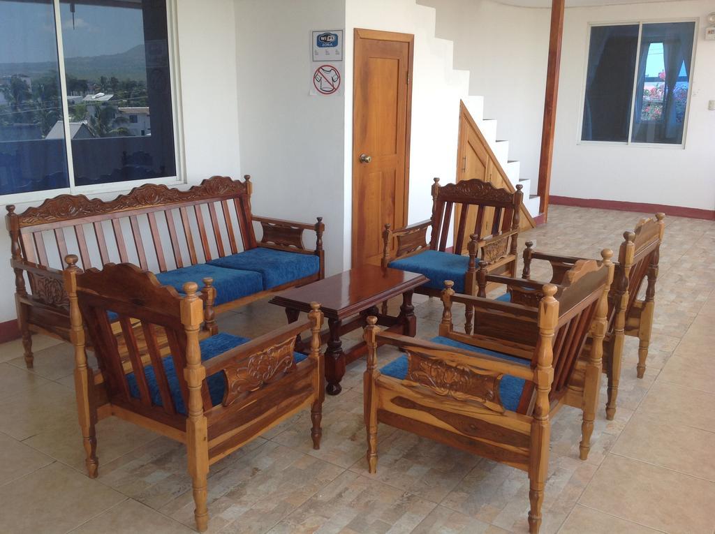 Gloria - Galapagos Inn Puerto Ayora  Eksteriør bilde