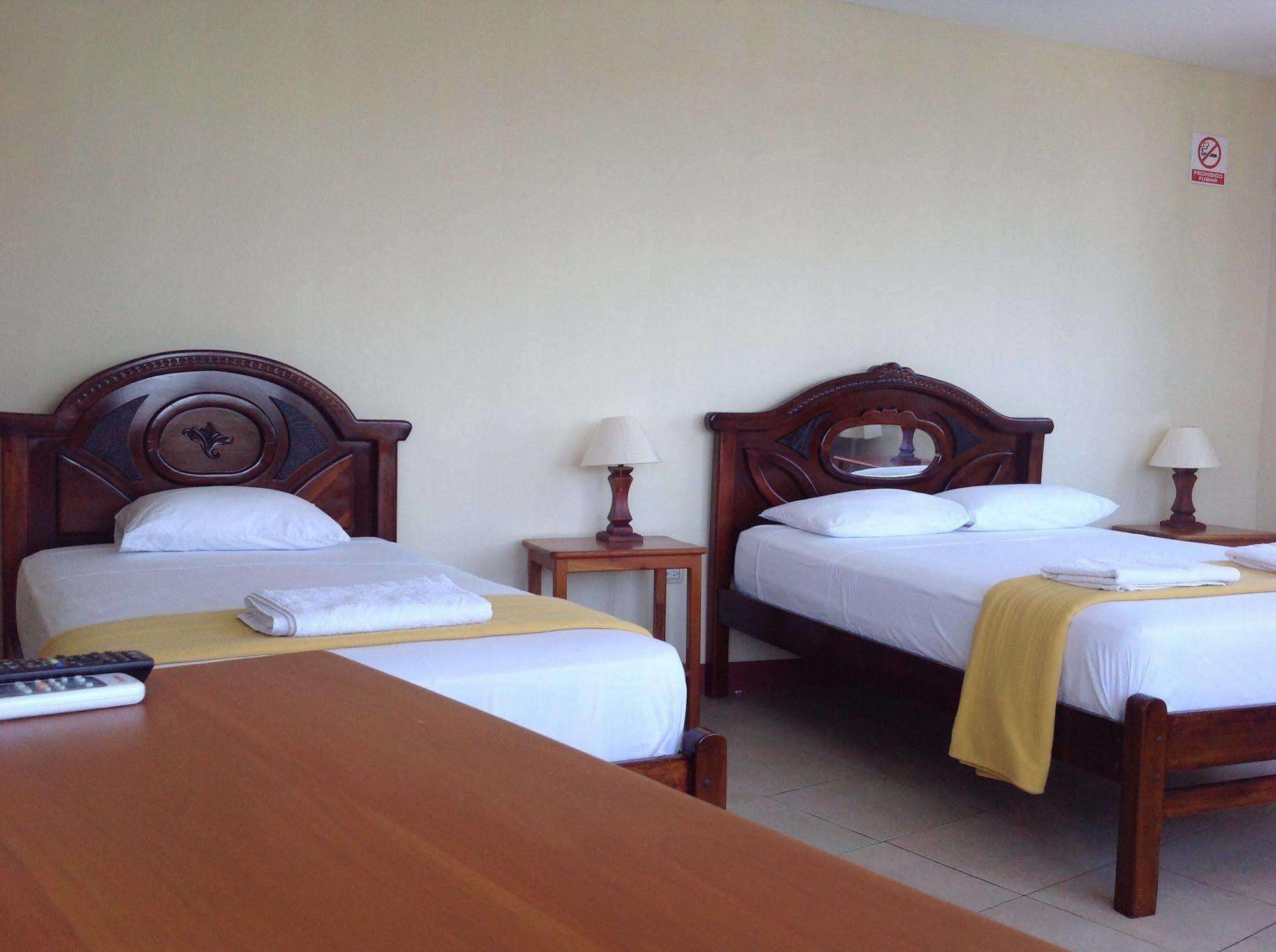 Gloria - Galapagos Inn Puerto Ayora  Eksteriør bilde