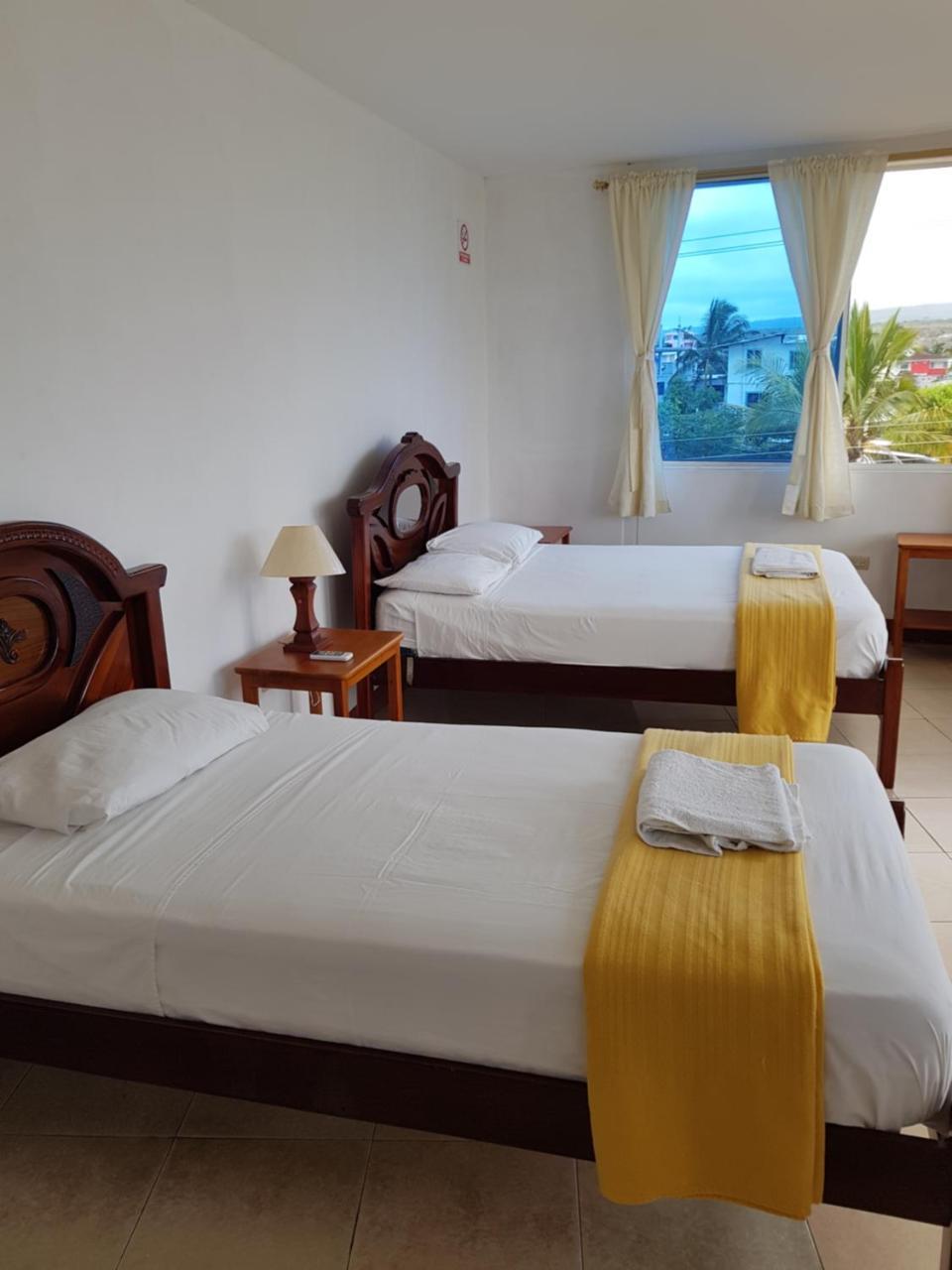 Gloria - Galapagos Inn Puerto Ayora  Eksteriør bilde
