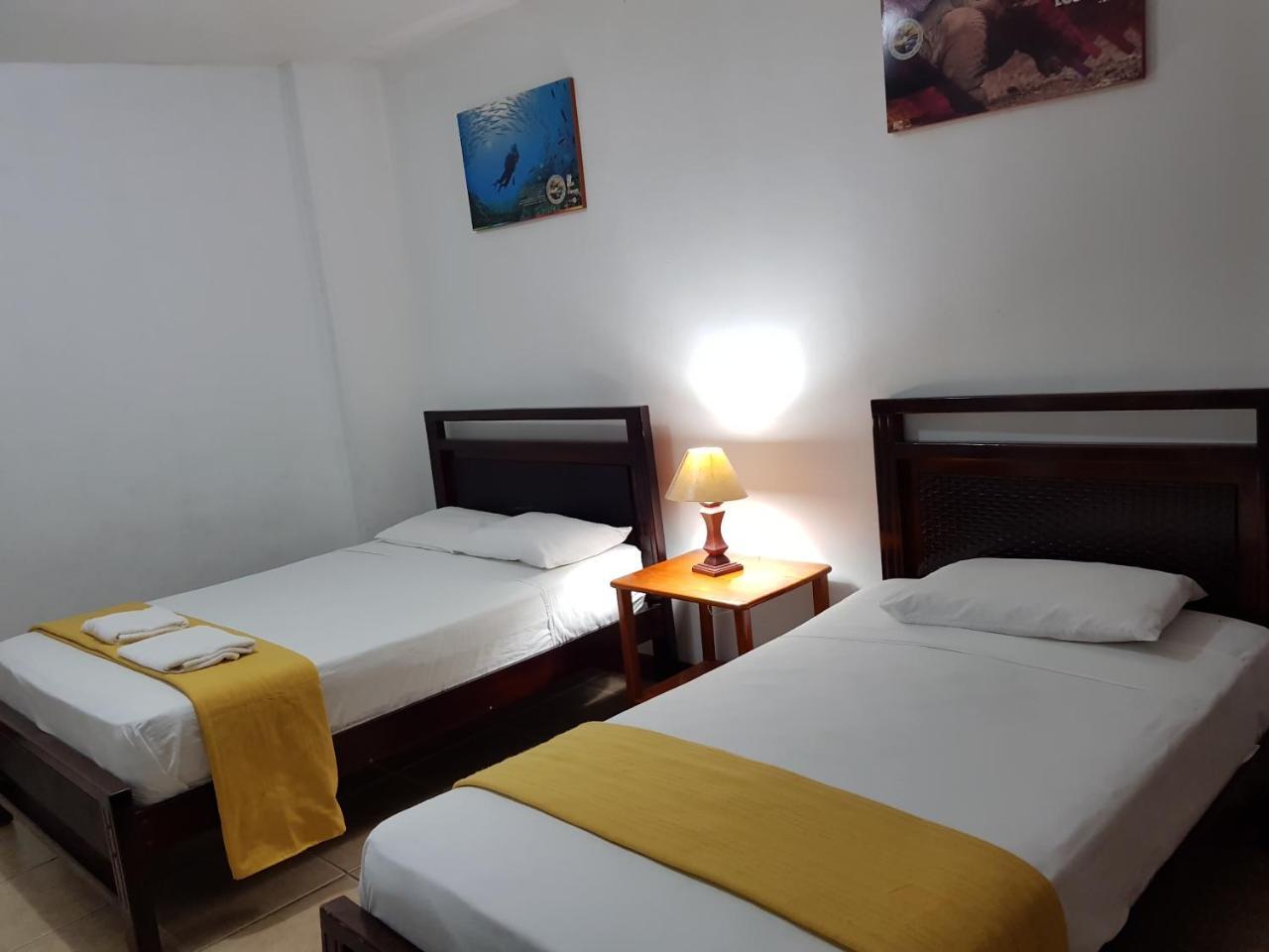 Gloria - Galapagos Inn Puerto Ayora  Eksteriør bilde