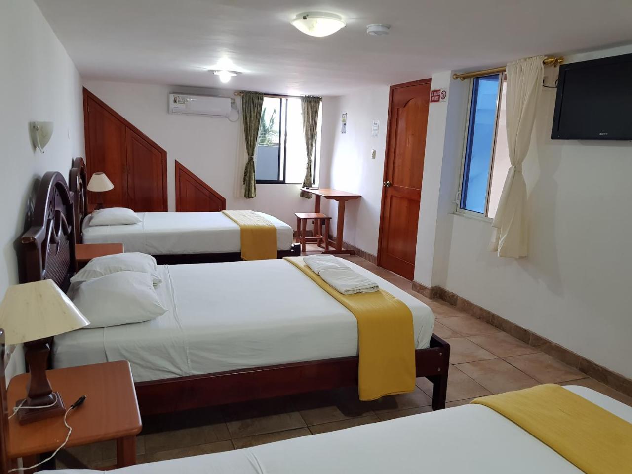 Gloria - Galapagos Inn Puerto Ayora  Eksteriør bilde