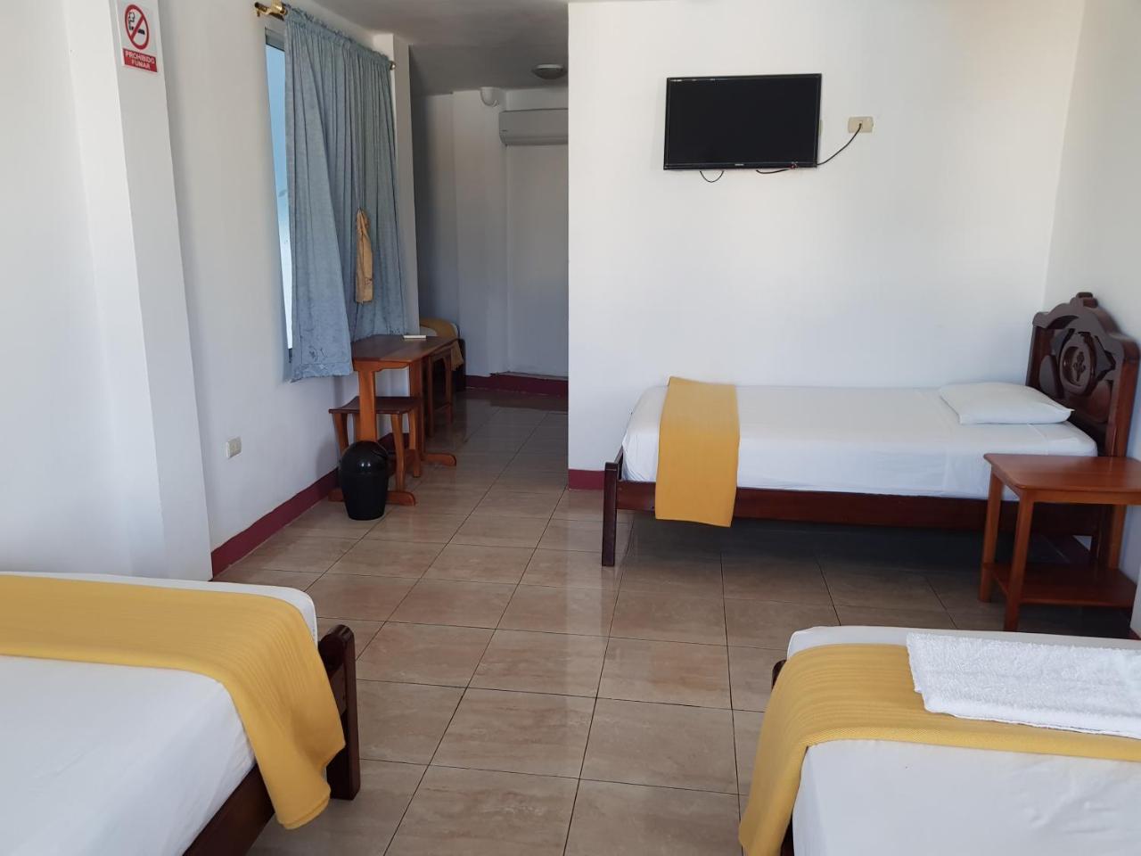 Gloria - Galapagos Inn Puerto Ayora  Eksteriør bilde
