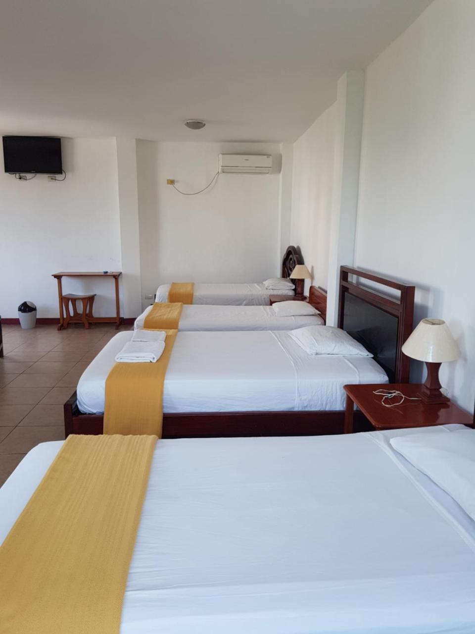 Gloria - Galapagos Inn Puerto Ayora  Eksteriør bilde