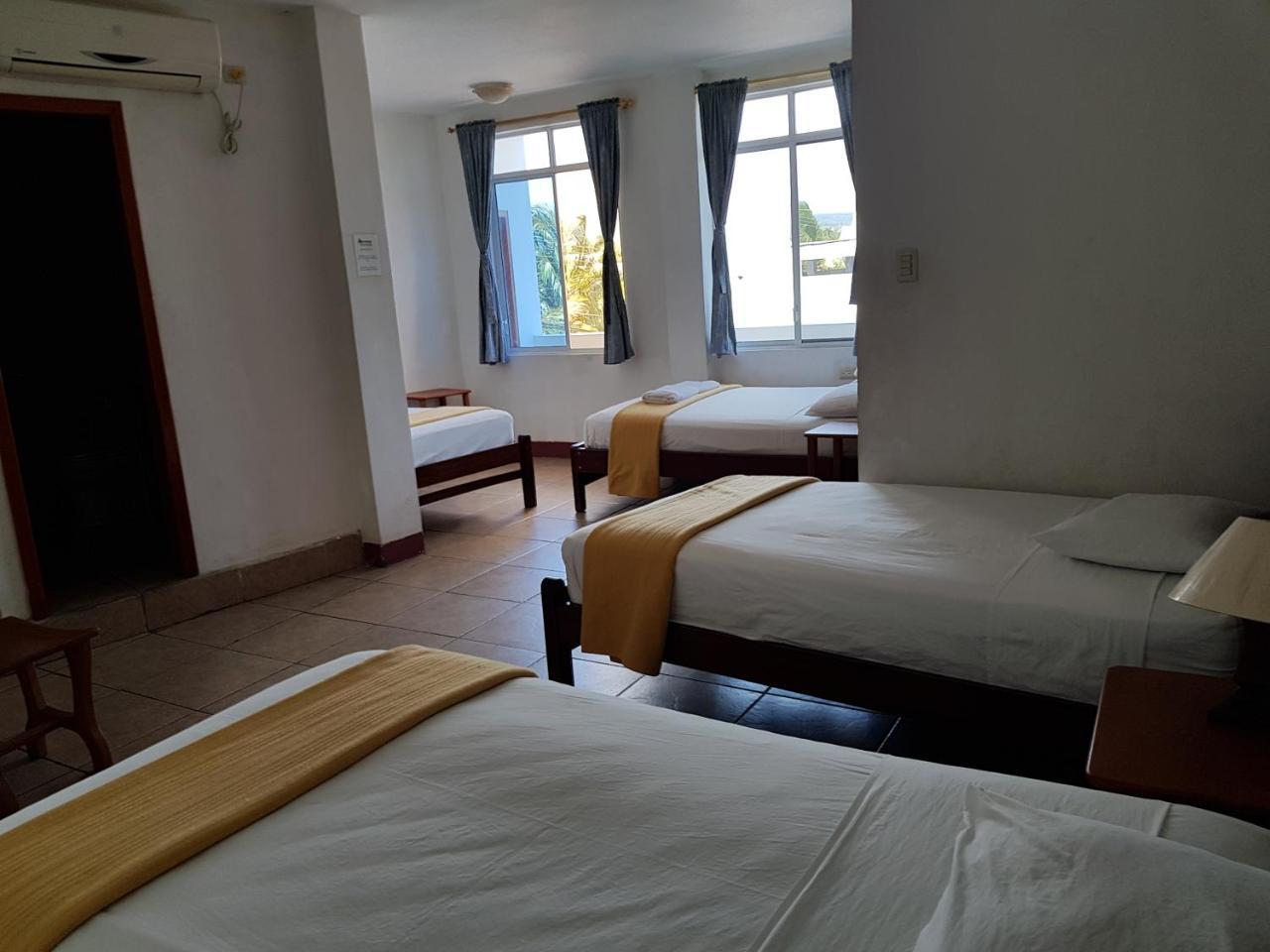 Gloria - Galapagos Inn Puerto Ayora  Eksteriør bilde