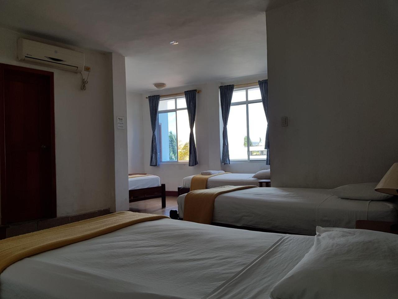 Gloria - Galapagos Inn Puerto Ayora  Eksteriør bilde